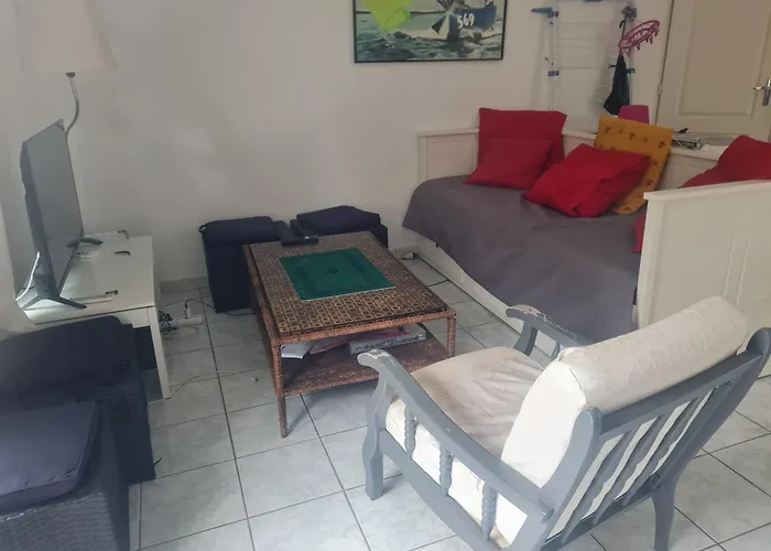 Petite Maison Du Samedi Au Samedi Holiday home *