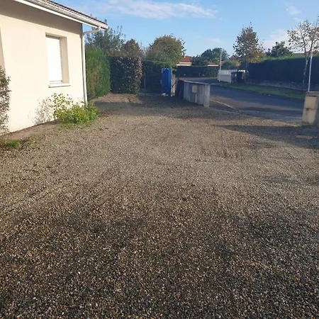 Petite Maison Du Samedi Au Samedi Holiday home